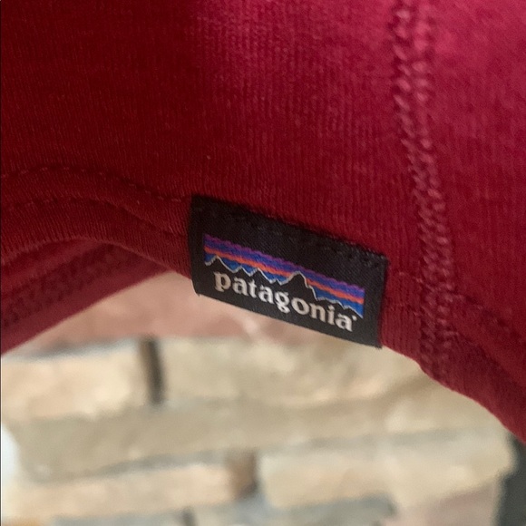 Patagonia Women's capilene thermal weight 1/4 zip hoody burgundy - Picture 6 of 6